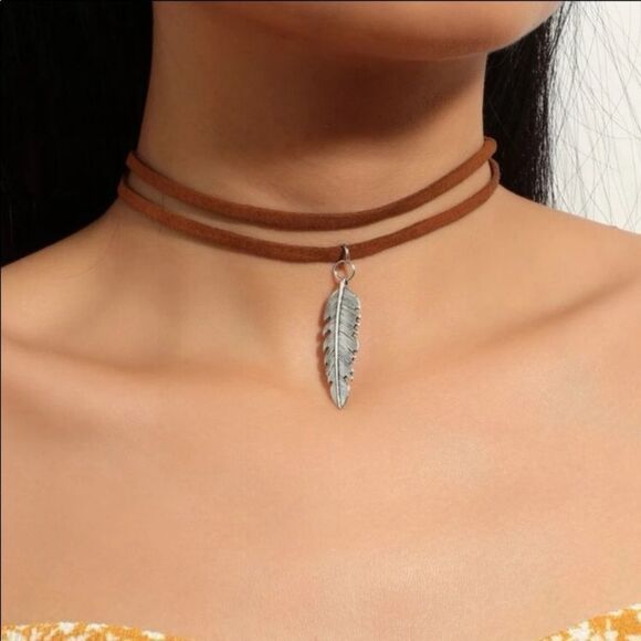 Bohemian Suede Layered Feather Pendant Choker - Picture 1 of 4